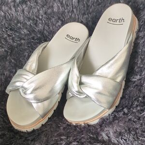 Earth Women's Metallic Slide Sandals
